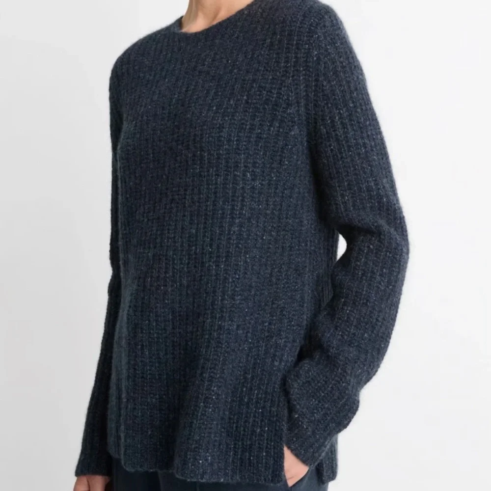 NWOT Vince 100% Cashmere Sweater in Indigo - Picture 2 of 7